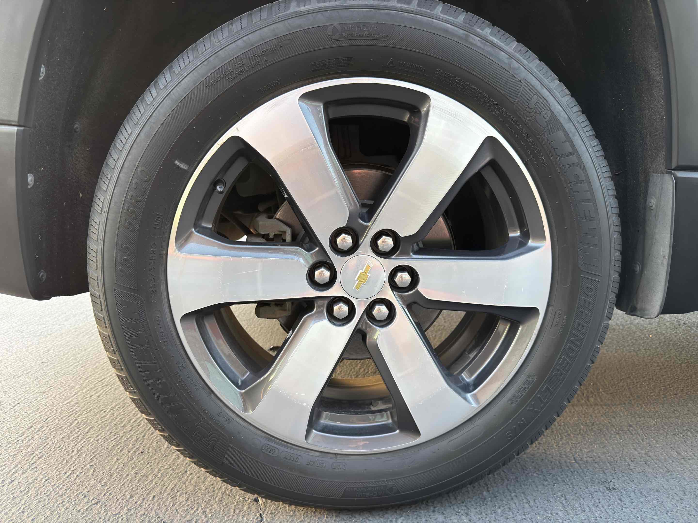 Used 2019 Chevrolet Traverse LT w/ LT Premium Package image 16