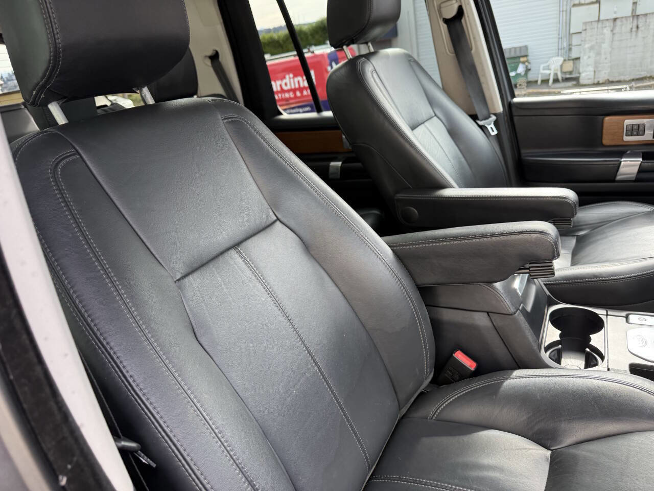 Used 2016 Land Rover LR4 HSE LUX AWD/4WD image 26