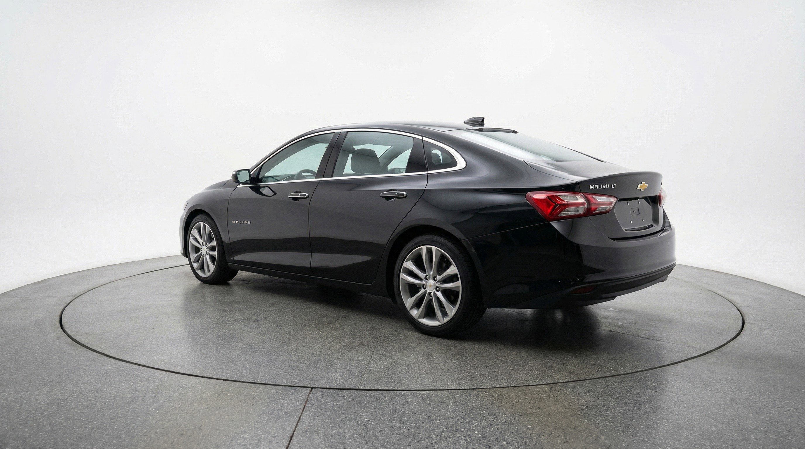Used 2024 Chevrolet Malibu LT FWD image 6