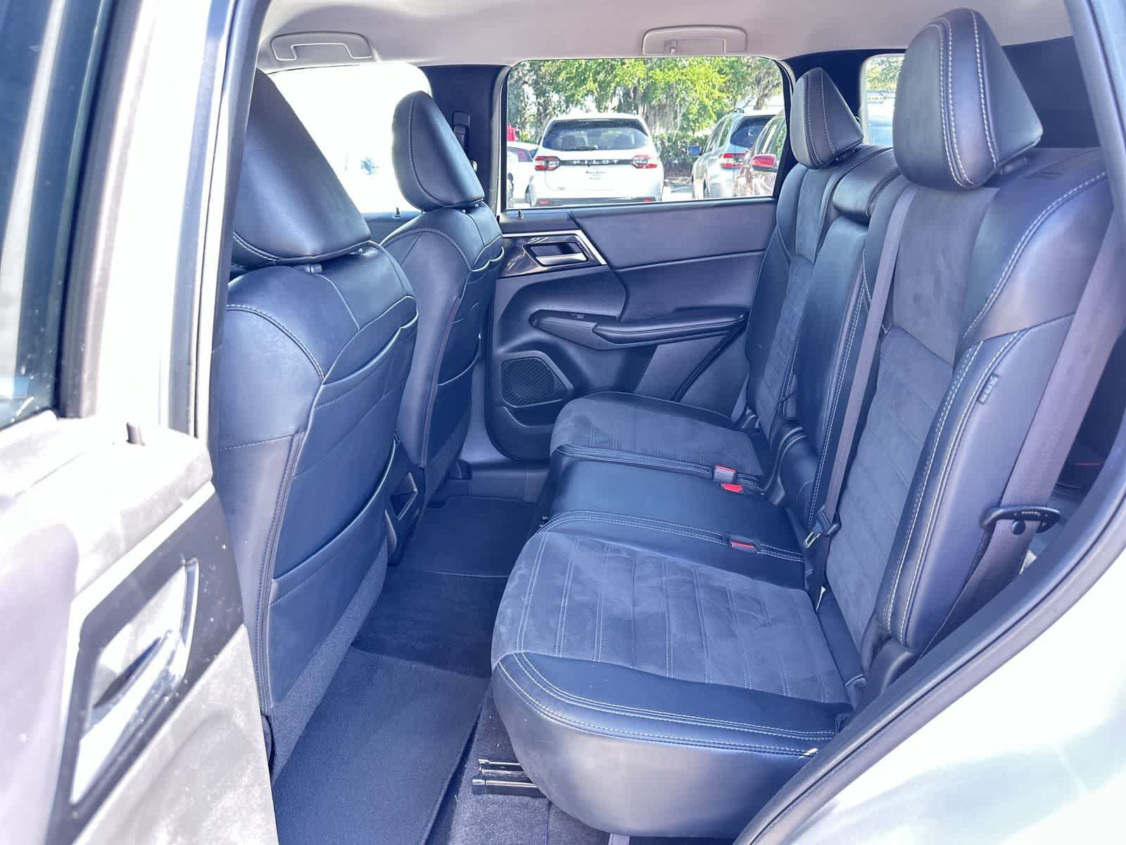 Used 2024 Mitsubishi Outlander SE FWD image 15