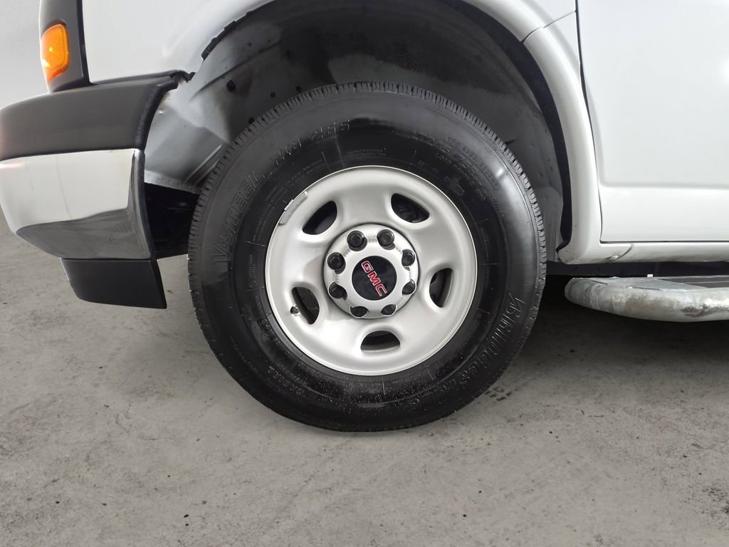 Used 2024 GMC Savana 2500 w/ Driver Convenience Package image 14