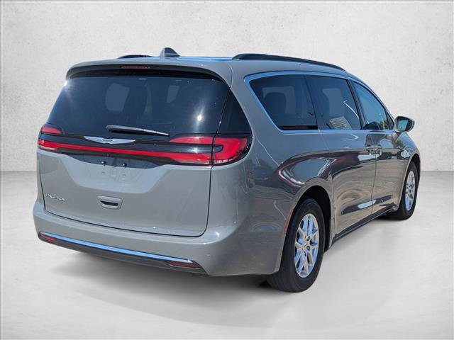 Used 2022 Chrysler Pacifica Touring-L FWD image 5