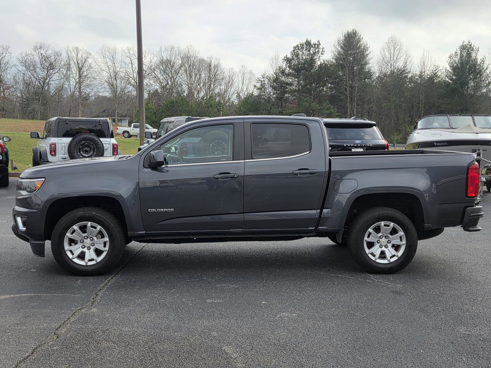 Used 2017 Chevrolet Colorado LT w/ LT Convenience Package image 4