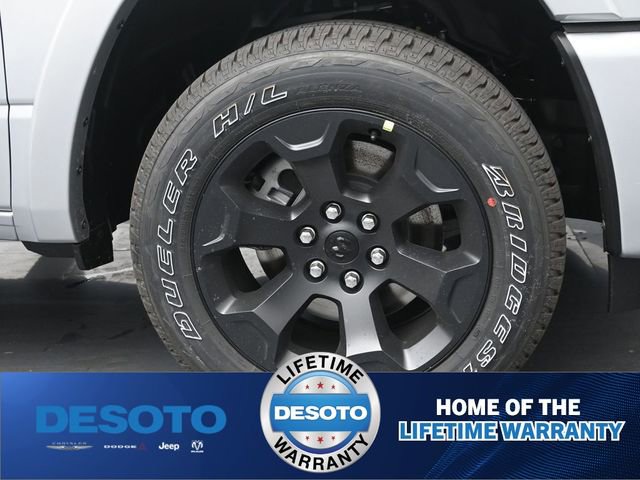 New 2026 RAM 1500 4x4 Crew Cab image 32