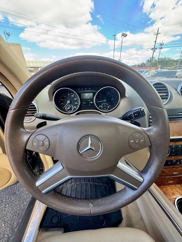 Used 2009 Mercedes-Benz ML 320 BlueTEC 4MATIC image 13