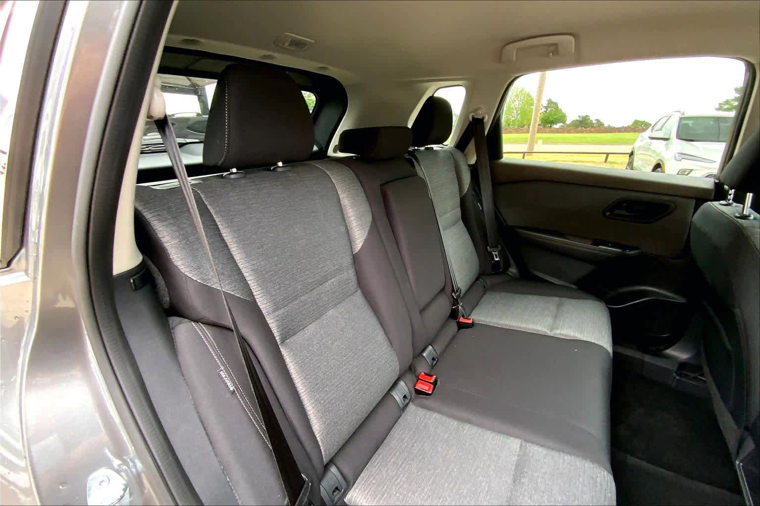 Used 2021 Nissan Rogue S AWD/4WD image 19