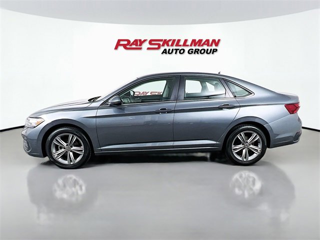 Used 2024 Volkswagen Jetta SE image 4