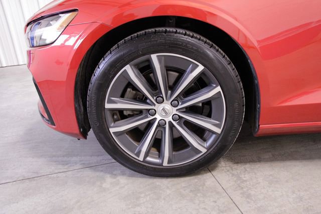 Used 2022 Volvo S60 B5 Momentum w/ Advanced Package image 10