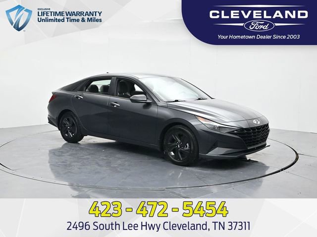 Used 2022 Hyundai Elantra SEL image 1