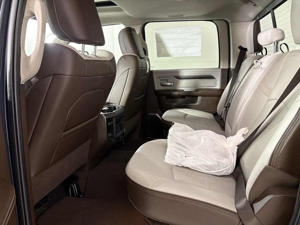 New 2026 RAM 2500 Laramie AWD/4WD image 23