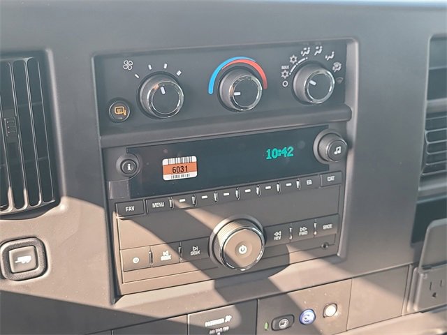 New 2025 Chevrolet Express 2500 image 18