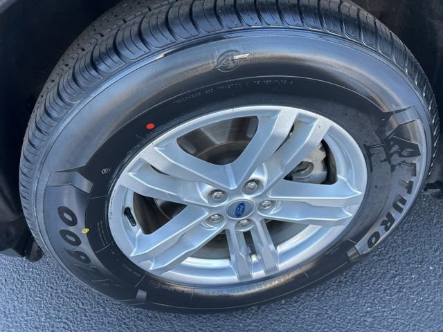 Used 2023 Ford Explorer XLT w/ Equipment Group 202A image 10