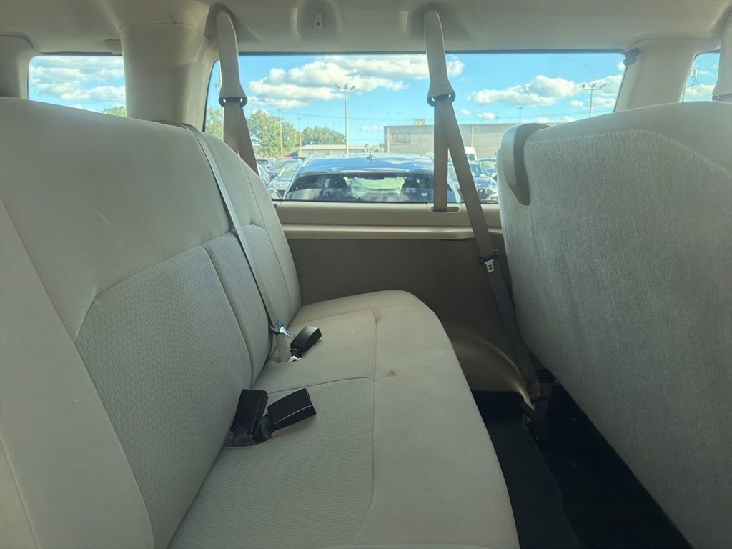 Used 2012 Ford E-350 and Econoline 350 XLT image 12