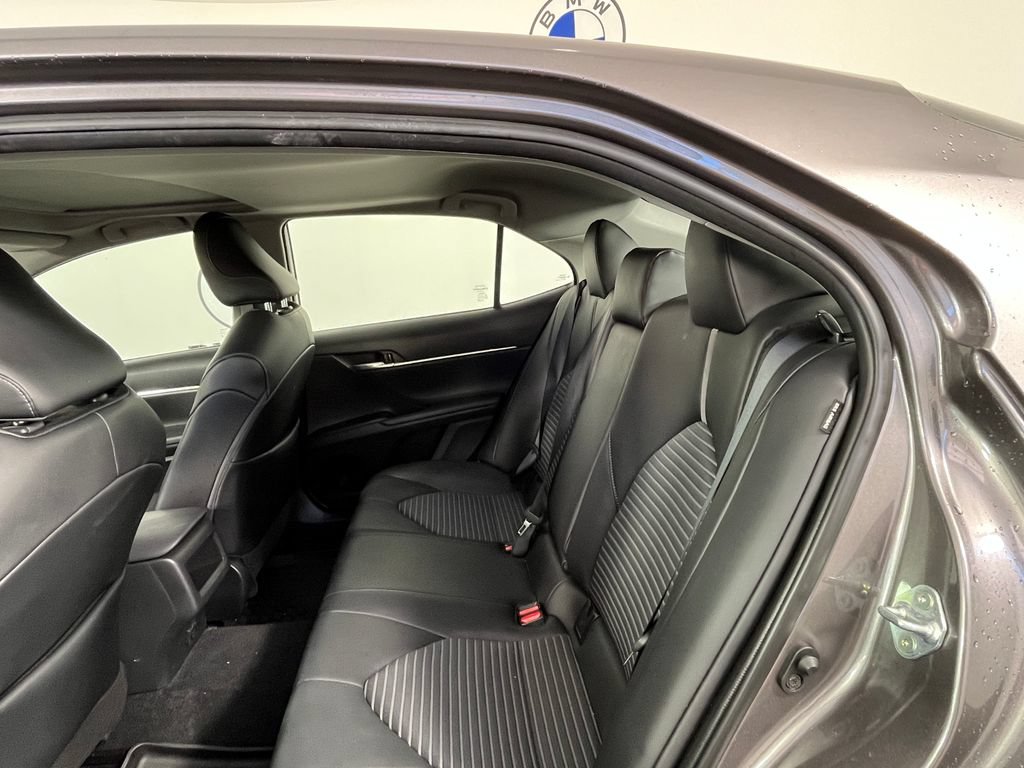Used 2023 Toyota Camry SE AWD/4WD image 6