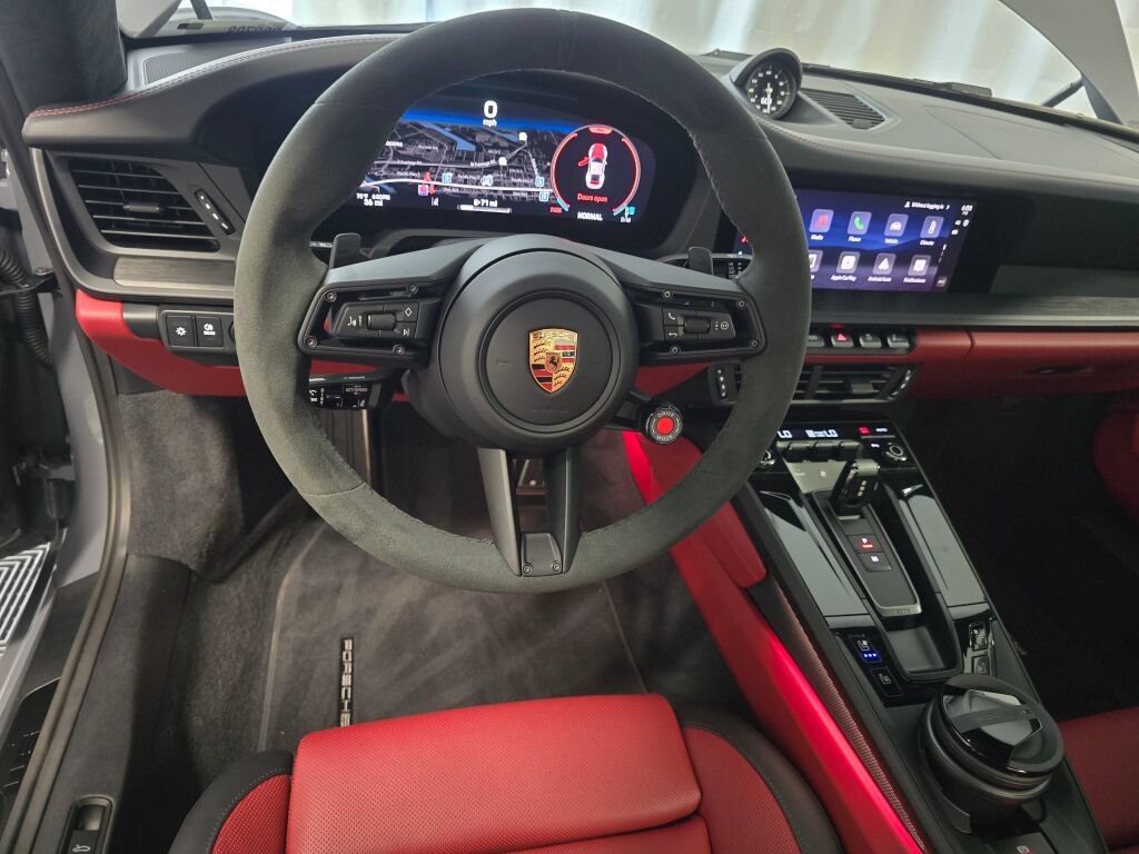 Used 2026 Porsche 911 Carrera GTS RWD image 17