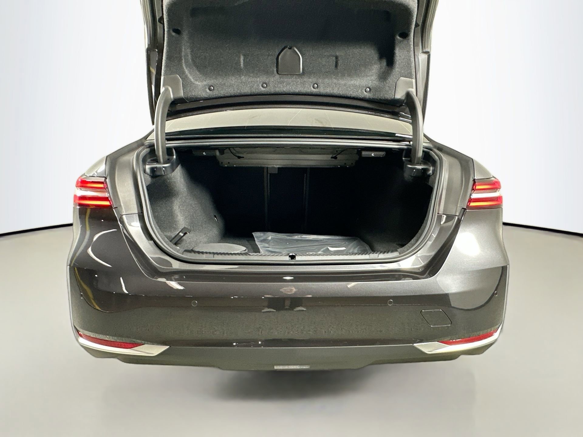 New 2026 BMW 530i xDrive w/ Premium Package image 26