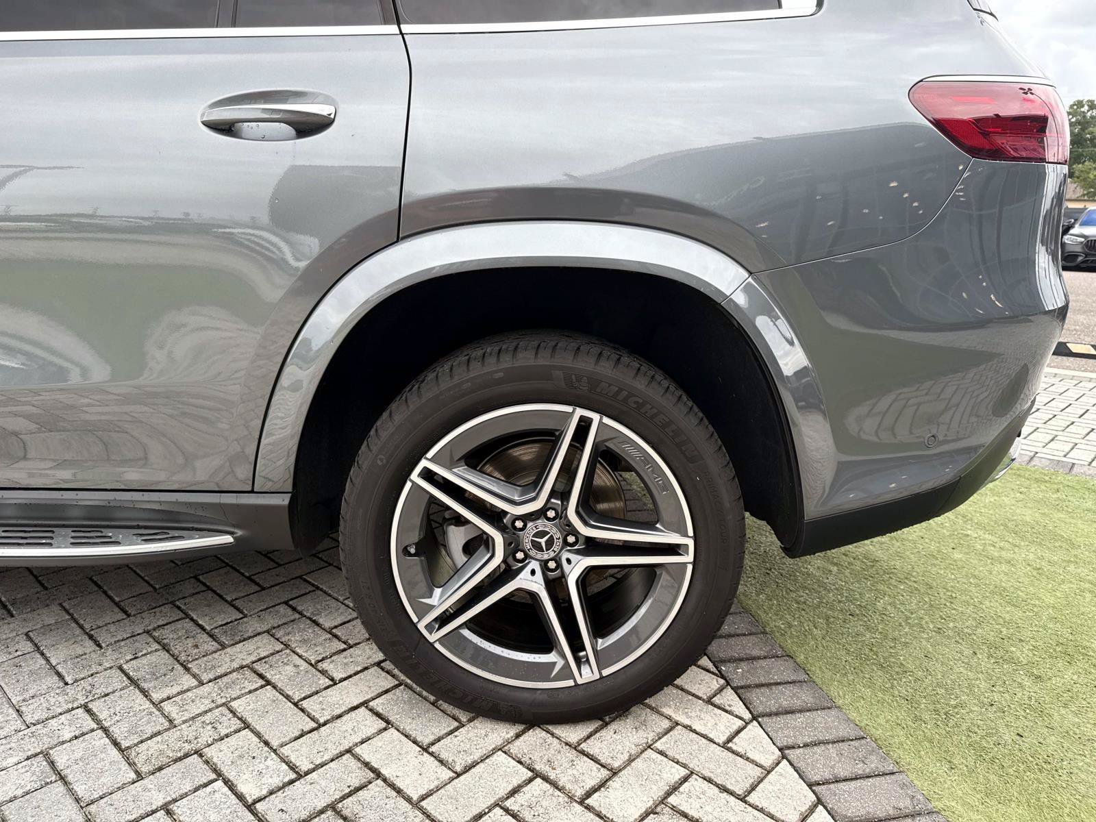 Certified 2026 Mercedes-Benz GLS 450 4MATIC image 11