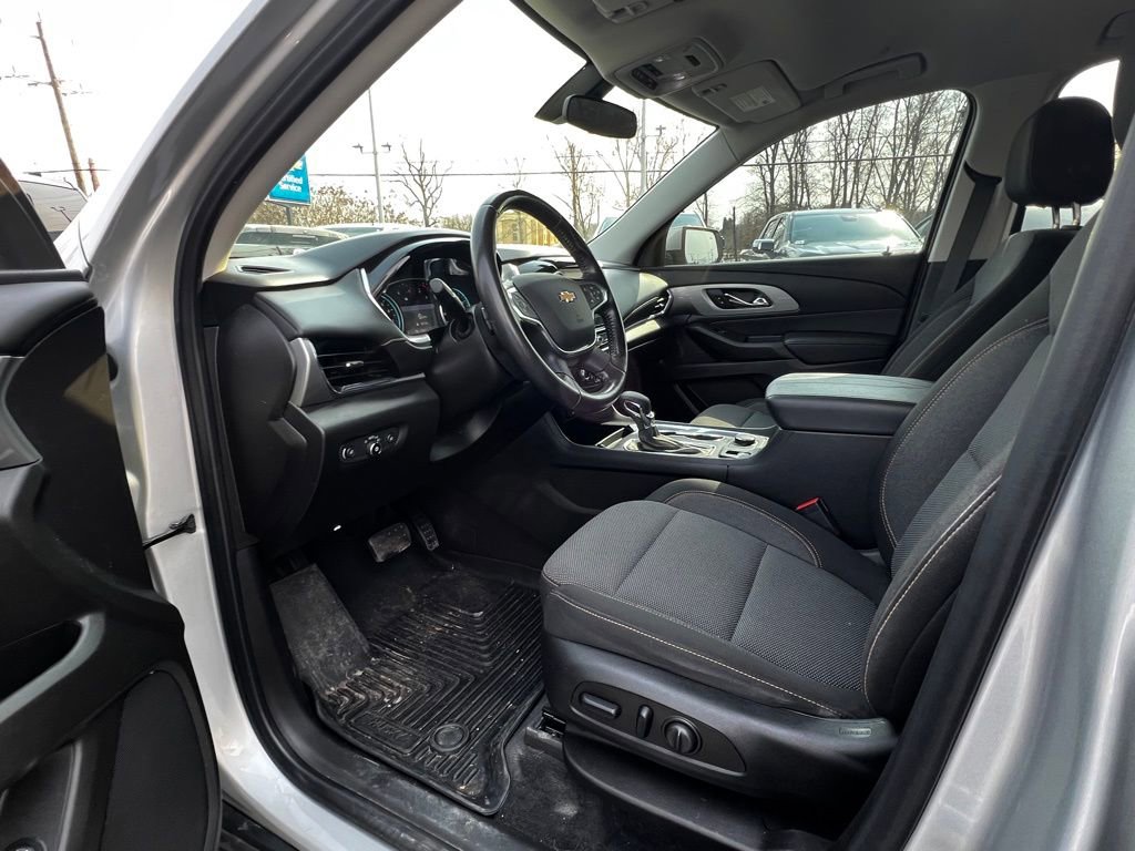 Used 2021 Chevrolet Traverse LT w/ LPO, Cargo Package image 16