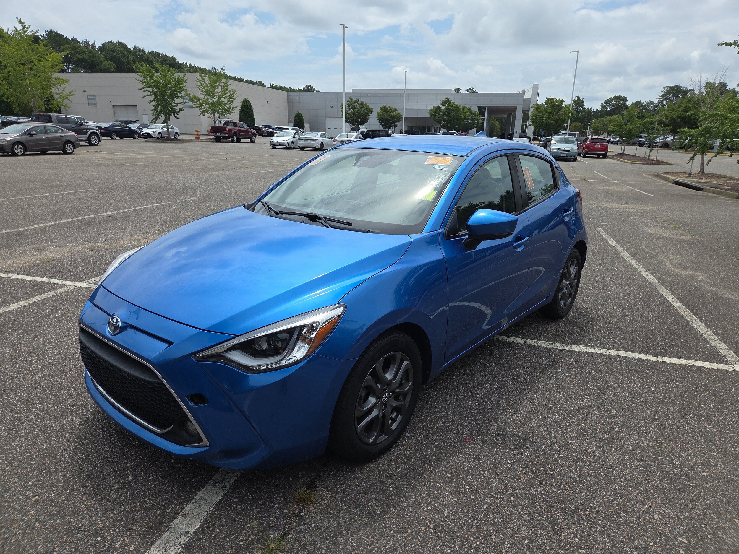 Used 2020 Toyota Yaris XLE FWD image 7