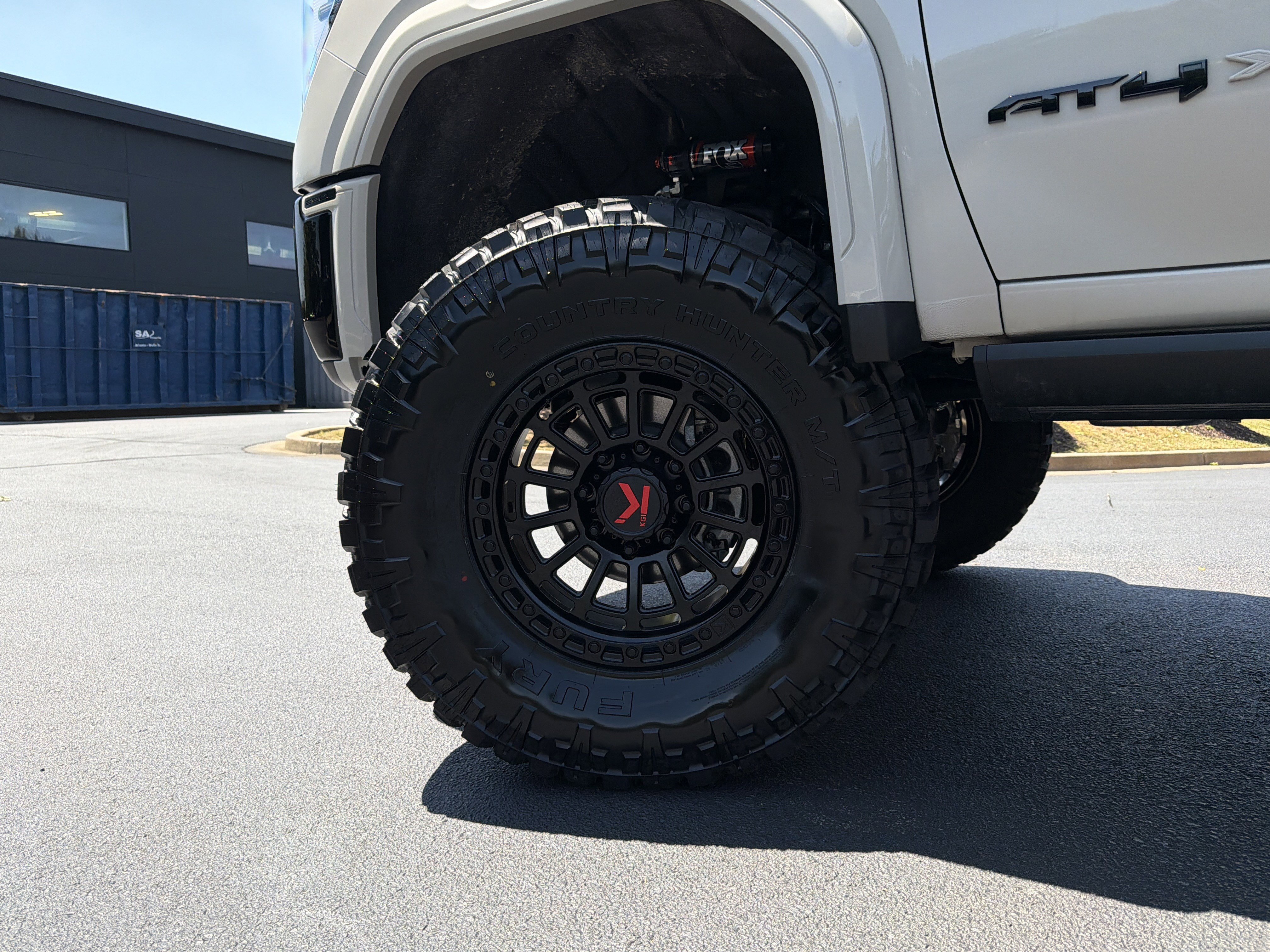 Used 2026 GMC Sierra 2500 AT4X w/ LPO, Black Badging Package AWD/4WD image 17