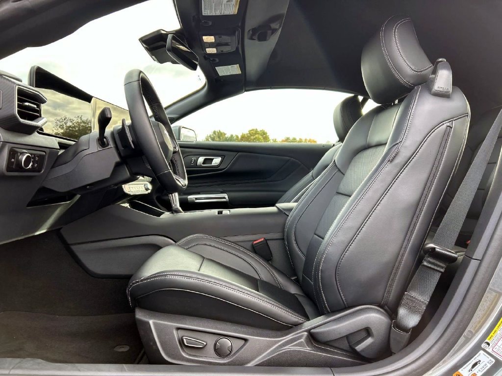 Used 2026 Ford Mustang GT Premium RWD image 12