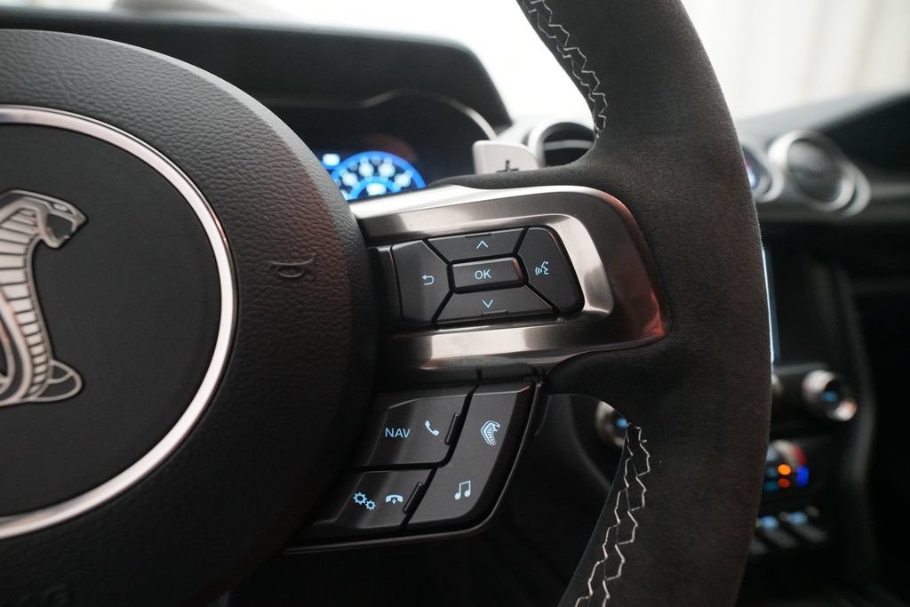 Used 2022 Ford Mustang Shelby GT500 w/ Technology Package RWD image 18