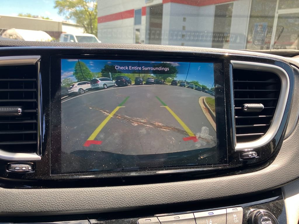 Used 2024 Chrysler Pacifica Touring-L FWD image 22