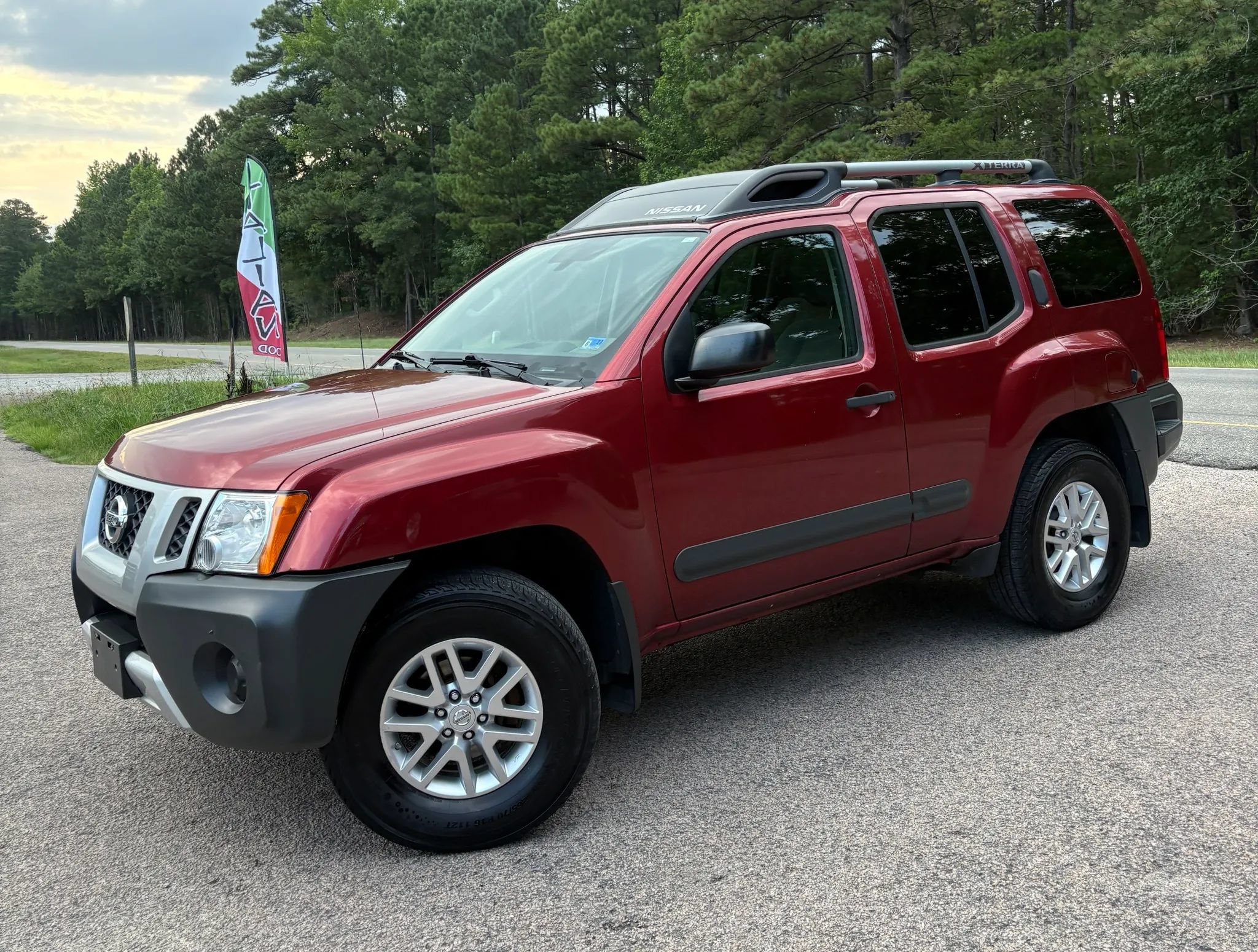 Used 2014 Nissan Xterra S AWD/4WD image 2