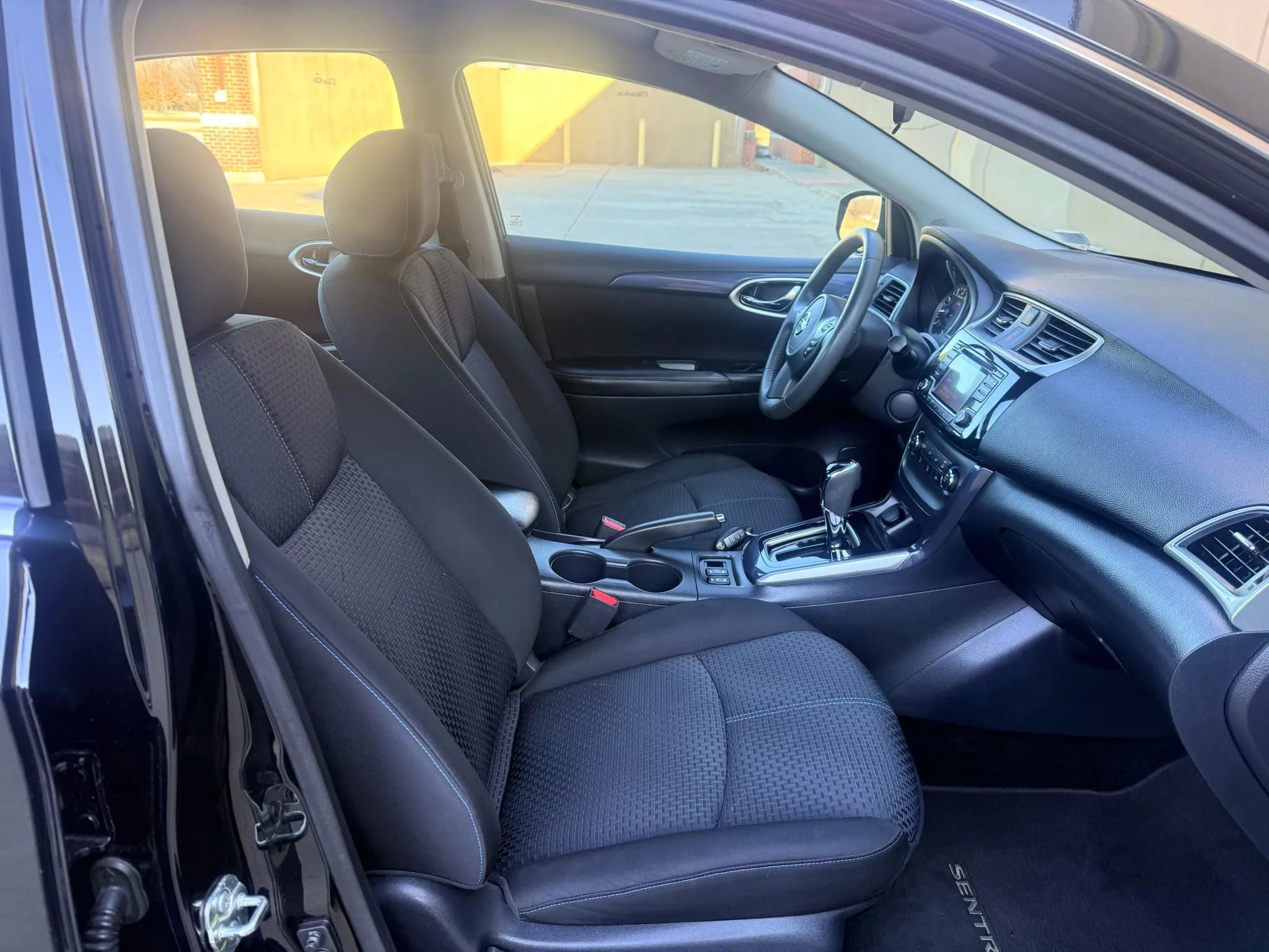 Used 2017 Nissan Sentra SR image 26