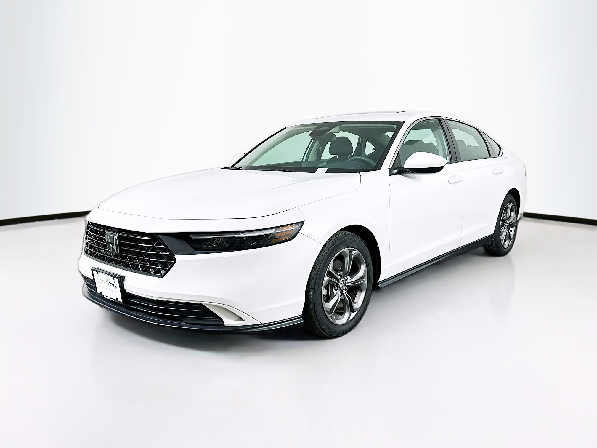 Used 2024 Honda Accord EX image 3