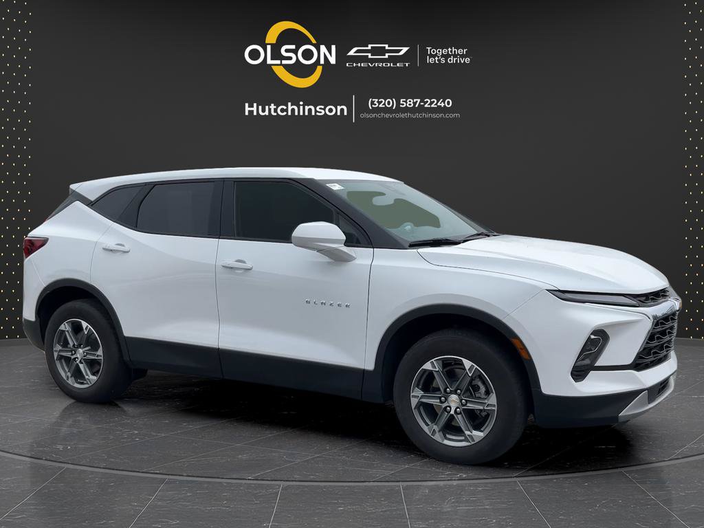 Certified 2025 Chevrolet Blazer LT AWD/4WD image 17