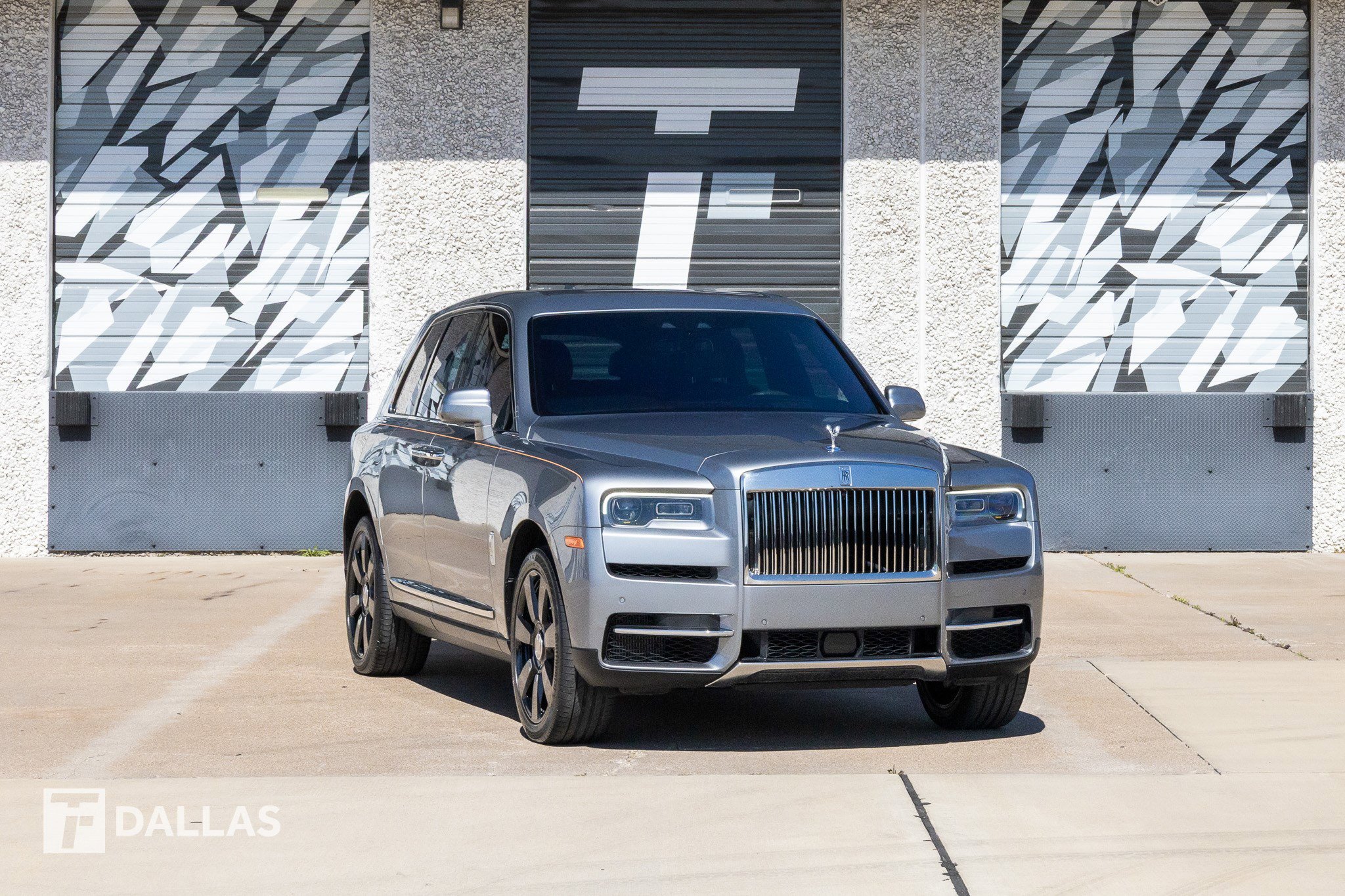 Used 2023 Rolls-Royce Cullinan w/ Cullinan Package image 1