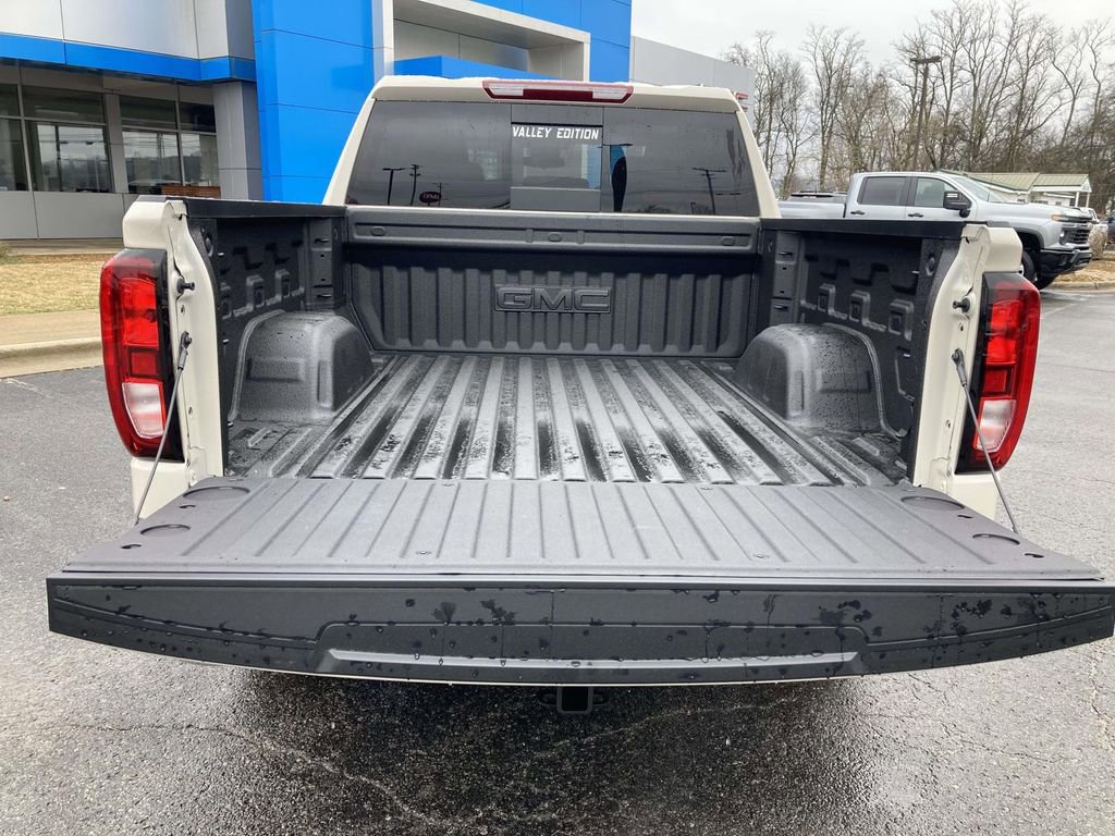 New 2026 GMC Sierra 1500 SLE w/ Preferred Package image 11
