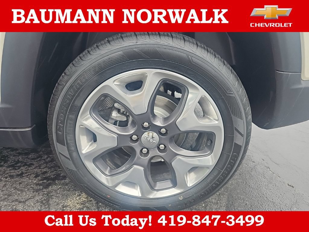Used 2019 Jeep Compass Limited AWD/4WD image 12