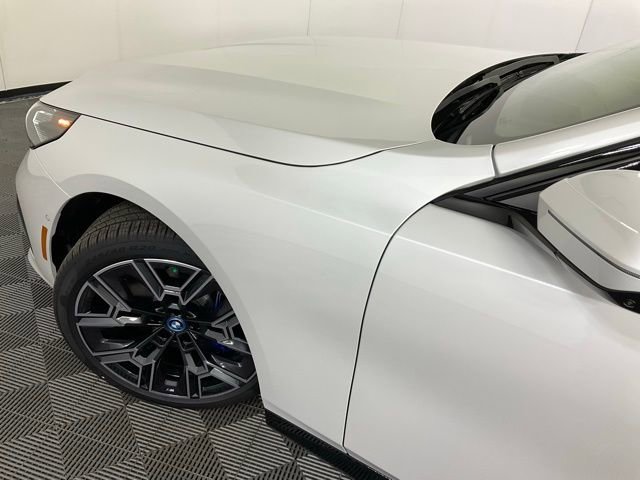 Used 2024 BMW i5 eDrive40i w/ M Sport Package RWD image 56