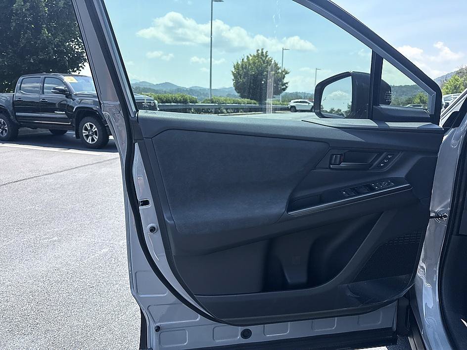 New 2026 Toyota C-HR AWD/4WD image 9