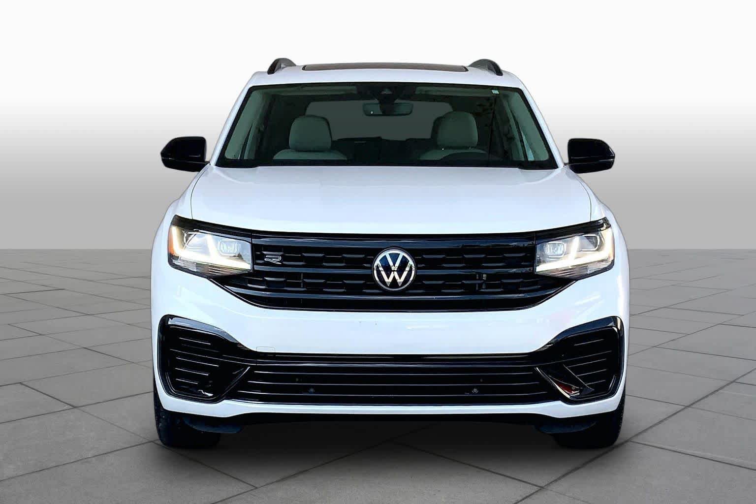 Used 2023 Volkswagen Atlas SEL R-Line AWD/4WD image 4