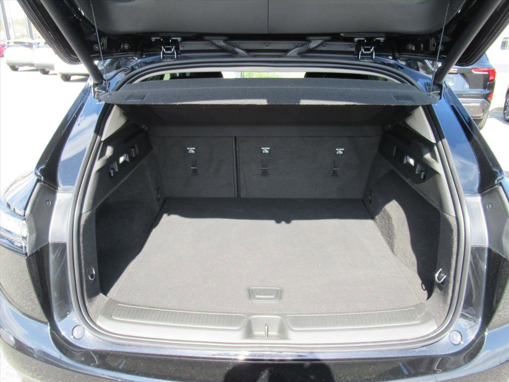 Used 2023 Buick Envision Avenir image 38