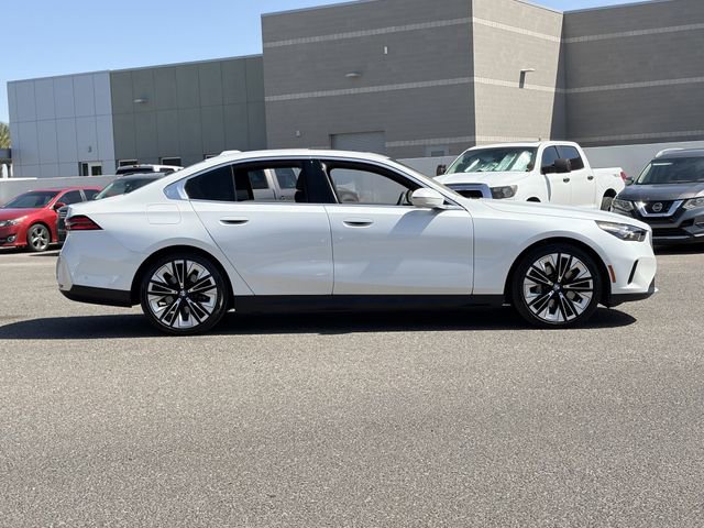 Certified 2025 BMW 530i RWD image 5