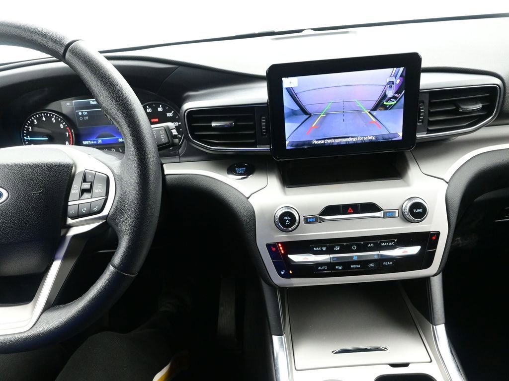 Used 2024 Ford Explorer XLT w/ Equipment Group 202A image 21