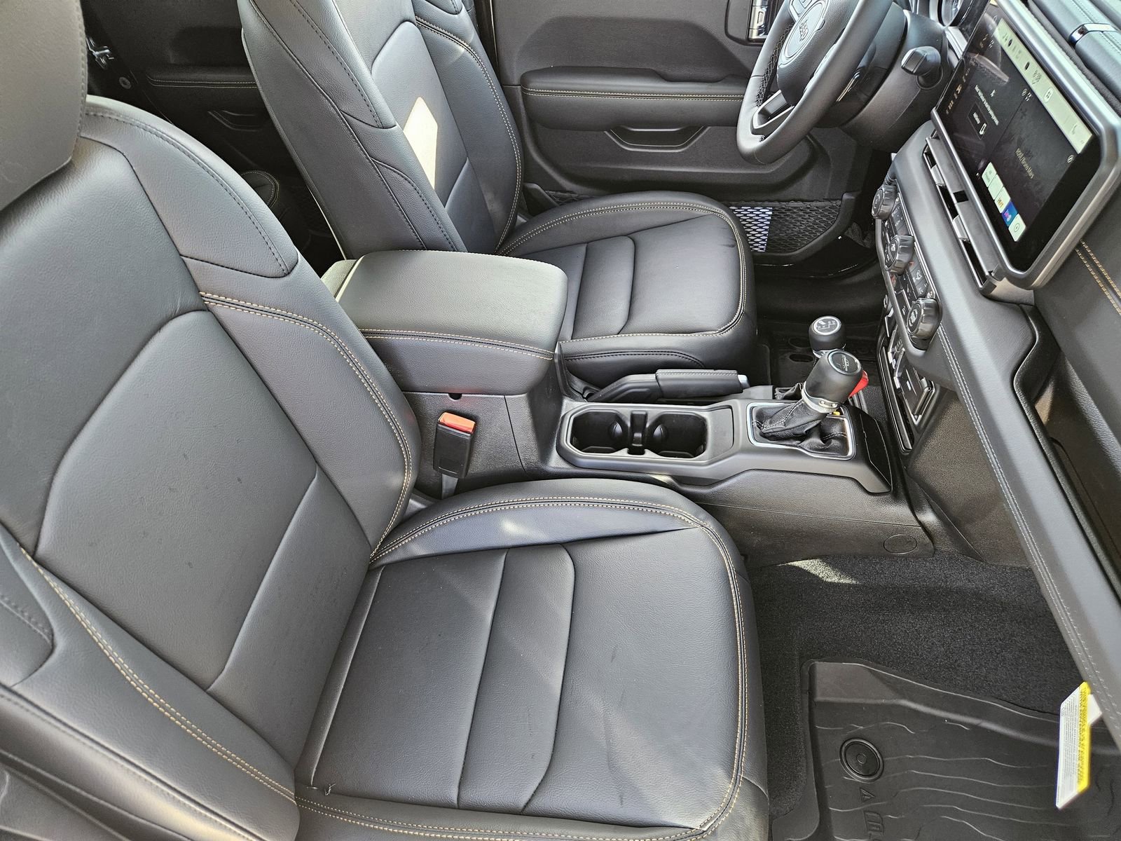 New 2026 Jeep Gladiator Sport AWD/4WD image 17