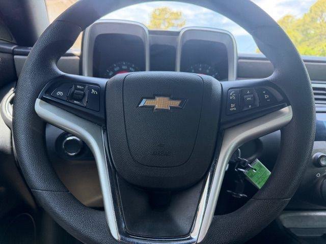 Used 2014 Chevrolet Camaro LS RWD image 16