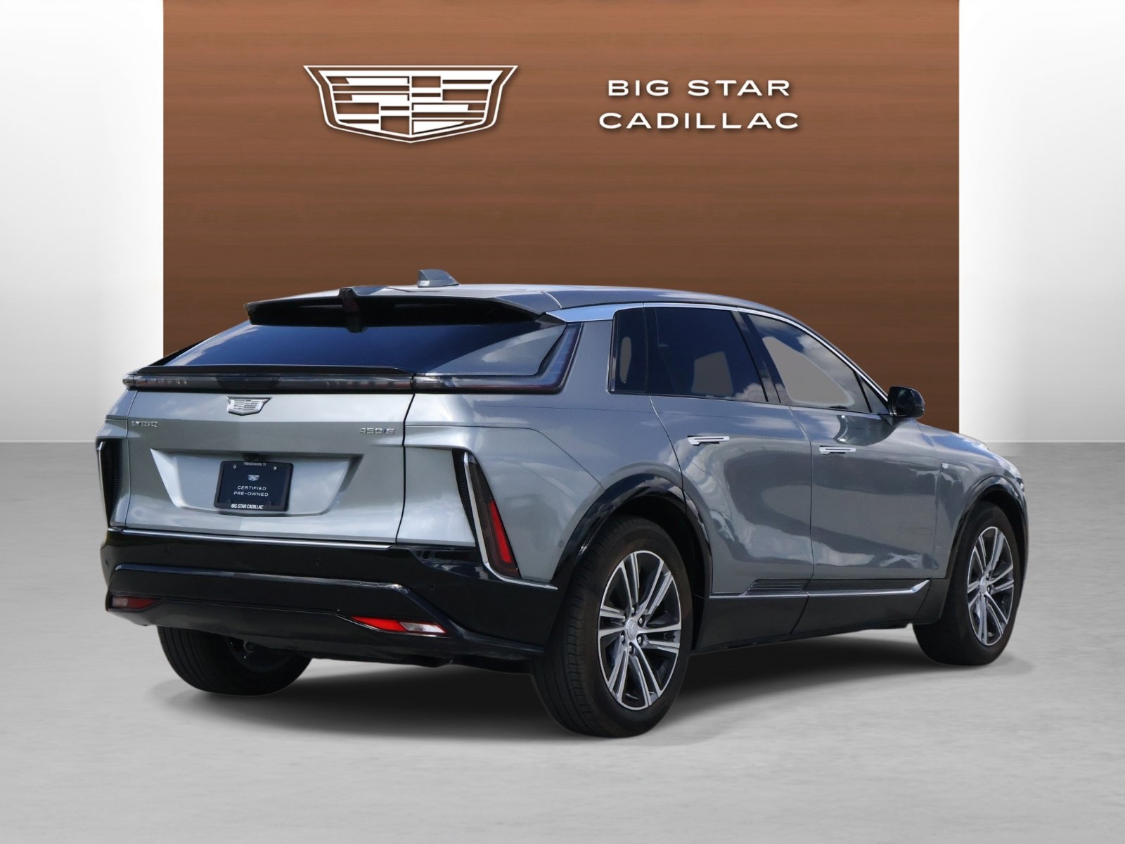 Used 2025 Cadillac Lyriq Luxury w/ LPO, Floor Liner Package RWD image 5