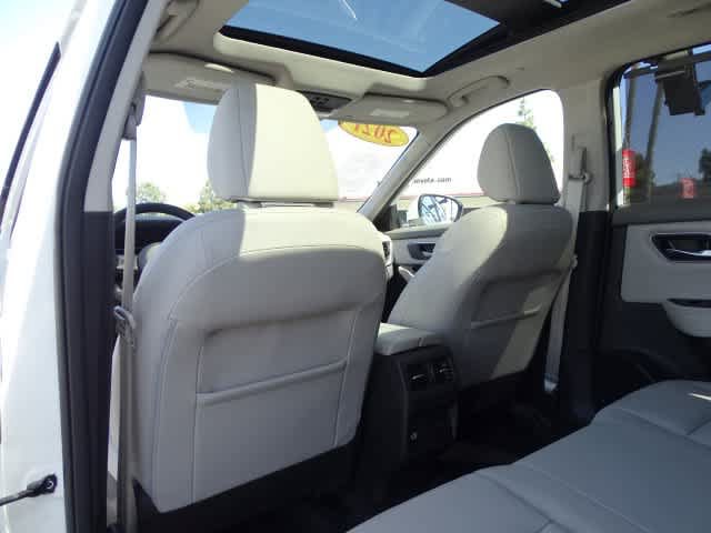 Used 2021 Nissan Rogue SL AWD/4WD image 23