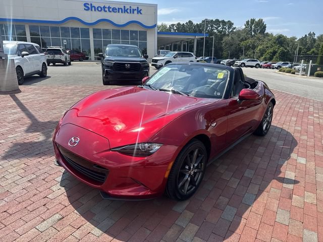 Used 2023 MAZDA MX-5 Miata Grand Touring RWD image 32