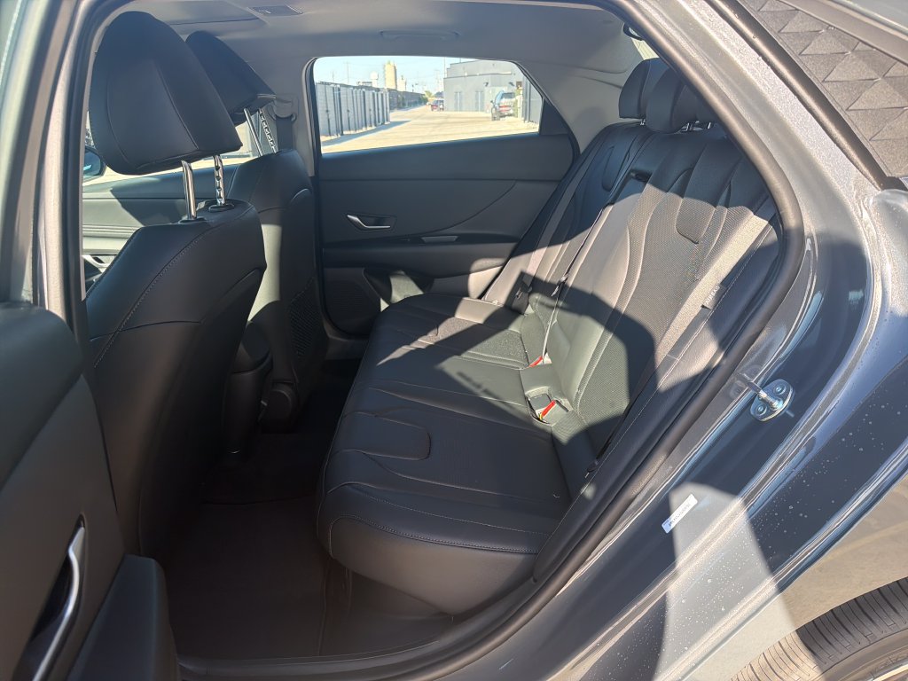 New 2026 Hyundai Elantra Limited FWD image 19