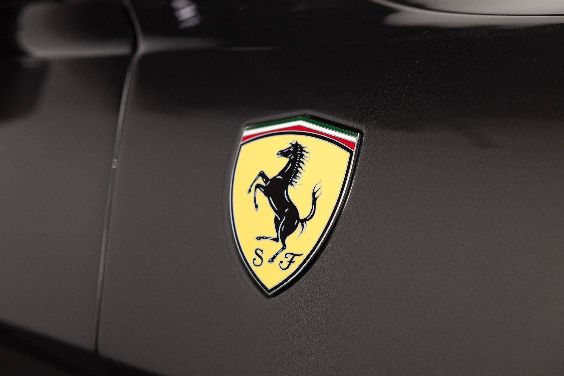 Used 2019 Ferrari Portofino RWD image 30
