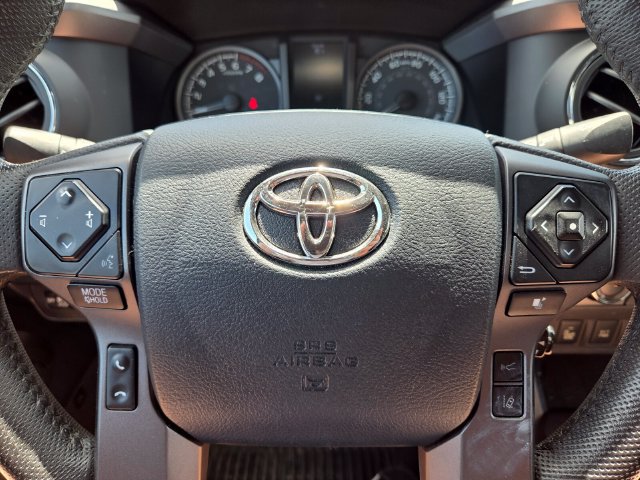 Used 2020 Toyota Tacoma TRD Sport w/ TRD Premium Sport Package AWD/4WD image 34