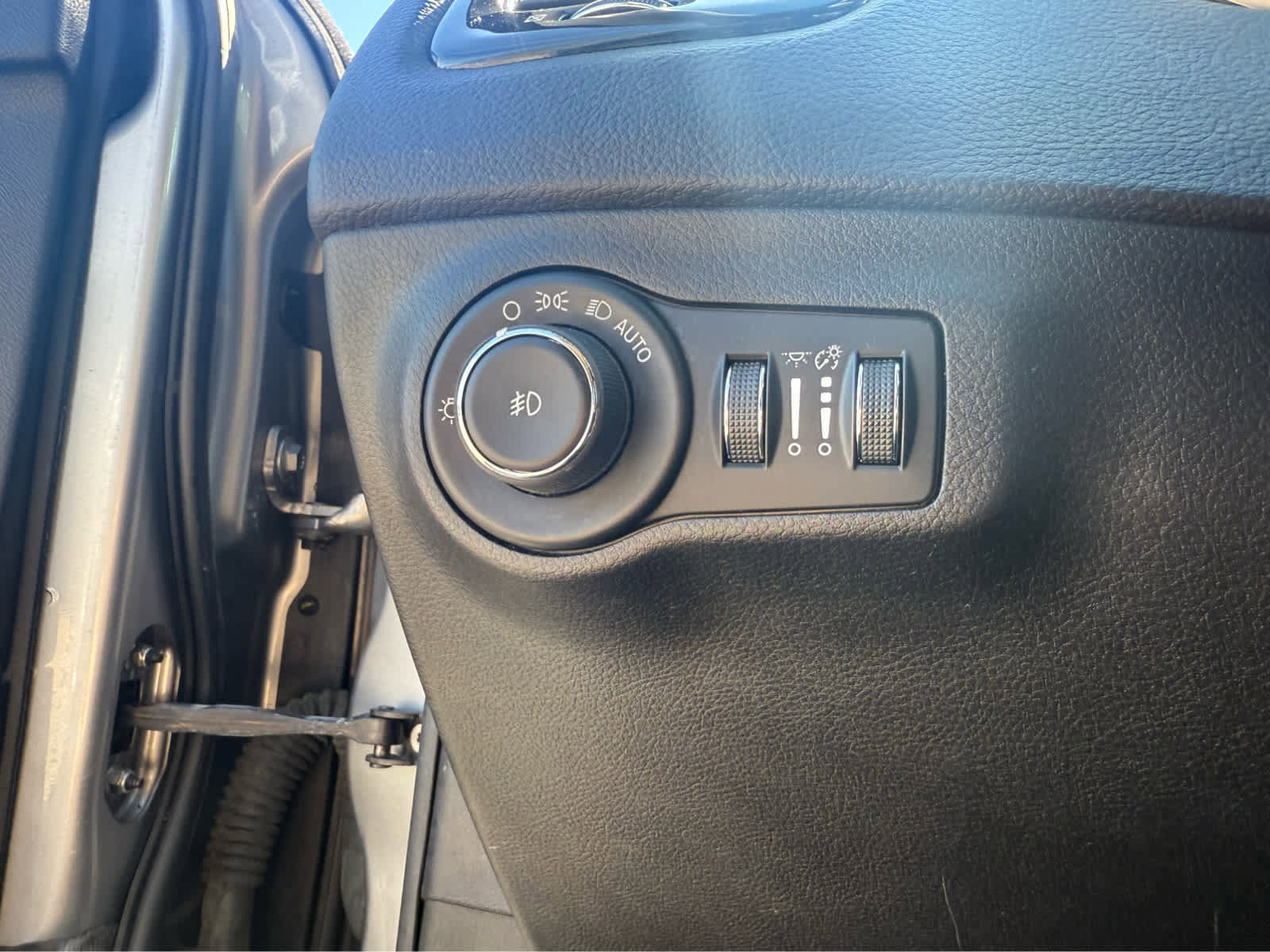 Used 2018 Jeep Compass Latitude AWD/4WD image 10