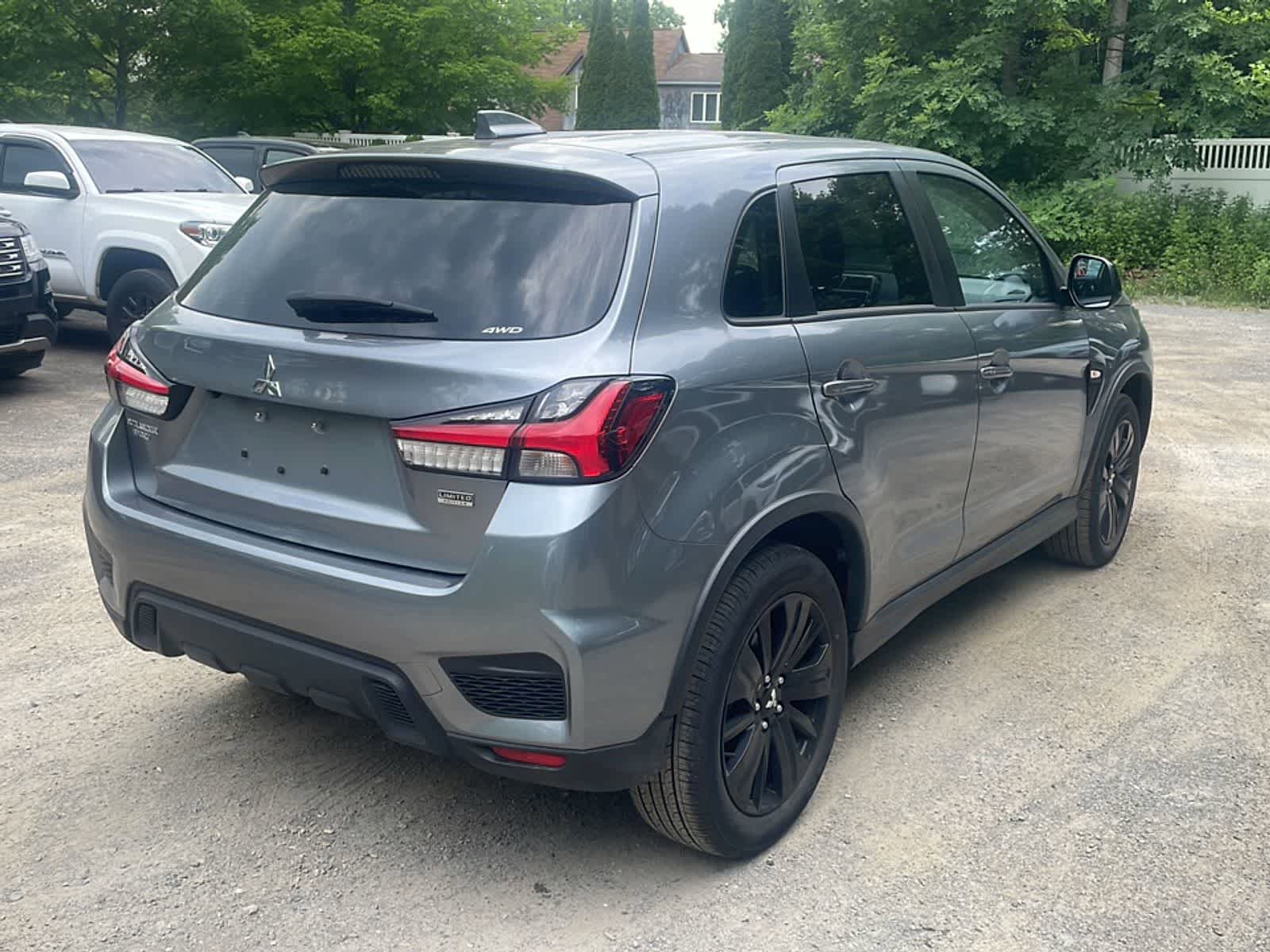 Used 2025 Mitsubishi Outlander Sport LE AWD/4WD image 8